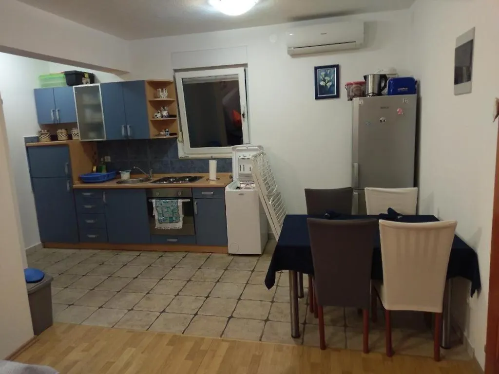 Apartamento Zima Vrsi 0*,  Croacia